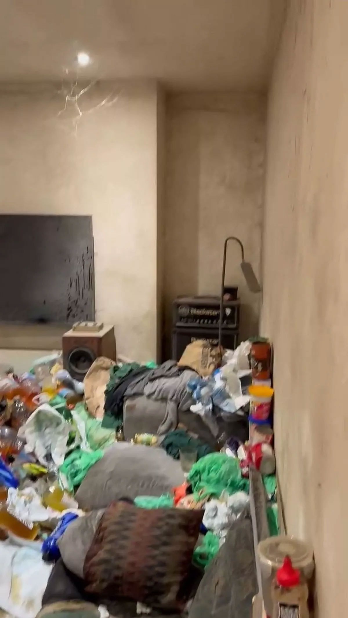 Ev Sahibinin Şok Edici Keşfi