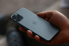 gelecegin-teknolojisi-applein-2025-yili-iphone-ve-ipad-sirlarini-ortaya-cikardi-CjXJ89UX.jpg