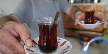 herkesin-basina-gelebilir-ocakta-birakmayin-caydanlik-bomba-gibi-patladi-14-yasindaki-cocuk-yogun-bakimlik-oldu-tk7iROGd.jpg