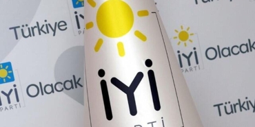 iyi-partiden-istifa-eden-38-kisi-mhpye-gecti-BHpTMnFe.jpg