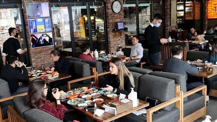Kafelere Yarım Saatte Bir Sipariş Zorunluluğu: Yeni Düzenleme Neler Getiriyor?