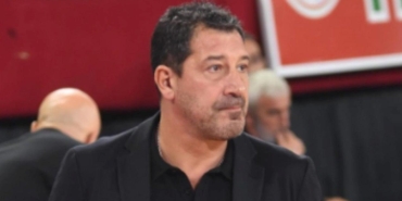 karsiyakada-basantrenor-ufuk-sarica-gorevine-son-verdi-6i9bnD9h.jpg