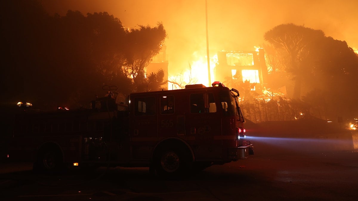 Los Angeles'ta Yangın Sonrası Yağma Alarmı: Güvenlik Tehdit Altında