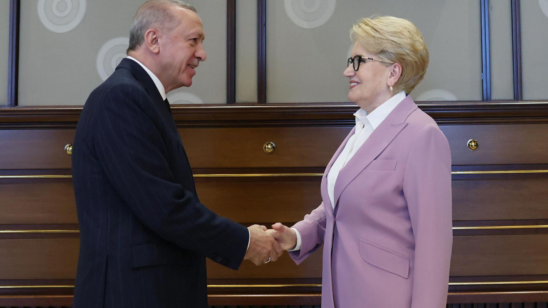 meral-aksener-ile-ilgili-yeni-iddia-cumhurbaskani-yardimcisi-olacagi-kesinlesmis-Y1xe9qMM.jpg