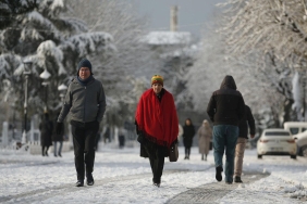 meteorolojiden-beklenen-kritik-uyarilar-geldi-edirneden-giris-yapan-kar-istanbul-kapisinda-QmAfzGSv.jpg