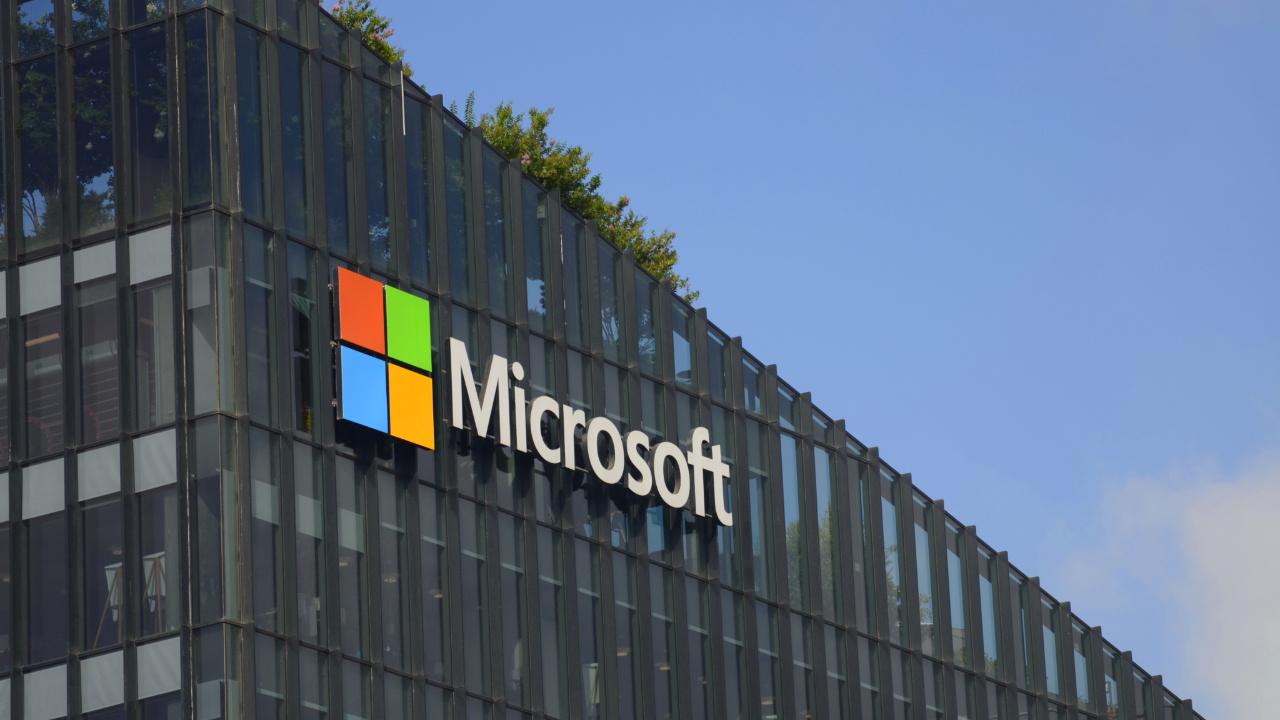 microsoft-yeni-veri-merkezleri-icin-dusuk-yildizli-harcamalarla-gelecegi-sekillendiriyor-7Xw5X6wX.jpg