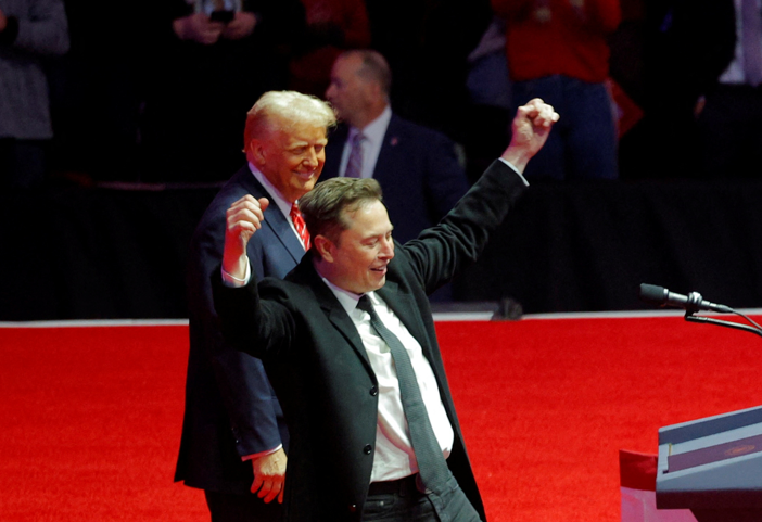 Milyarderlerden Destek Alan Trump, İlk Gün 100'e Yakın Kararnameyi İmzalamaya Hazırlanıyor