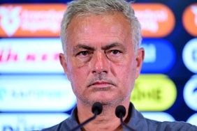 mourinho-tottenhama-geliyor-ingilizler-bombayi-patlatti-XtSaIlg9.jpg