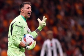 muslera-konyaspor-macinda-oynarsa-tarihe-gecebilir-uWCAuyVN.jpg