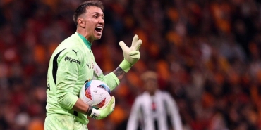 muslera-konyaspor-macinda-oynarsa-tarihe-gecebilir-uWCAuyVN.jpg