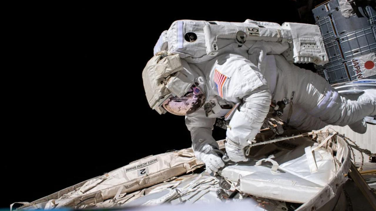 nasa-uzayda-gizemli-mikroplari-kesfetmek-icin-uluslararasi-uzay-istasyonundan-ornekler-toplayacak-UWGUHhGA.jpg