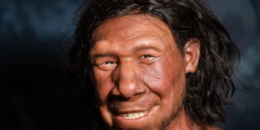 otobuste-cikan-tartismada-kendisini-neandertale-benzeten-yolcu-icin-konusan-sofor-o-kadar-da-eski-degilim-4zI6J2pk.jpg