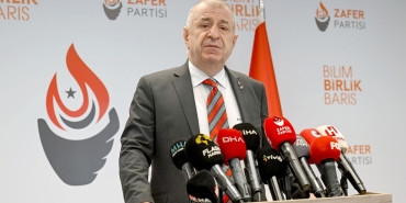 ozdagin-gozaltina-alinmasina-siyasilerden-tepki-geldi-teroristbasi-ocalani-serbest-birakmak-icin-mi-yapiyorsunuz-7TSZTu7S.jpg