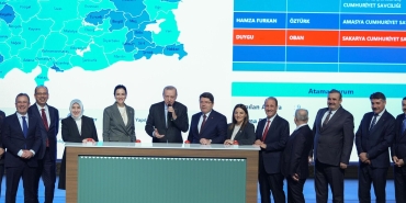 ozlem-zengin-yegenini-hakim-savci-kura-toreninde-cumhurbaskani-erdogan-ile-tanistirdi-RjlAljtc.jpg