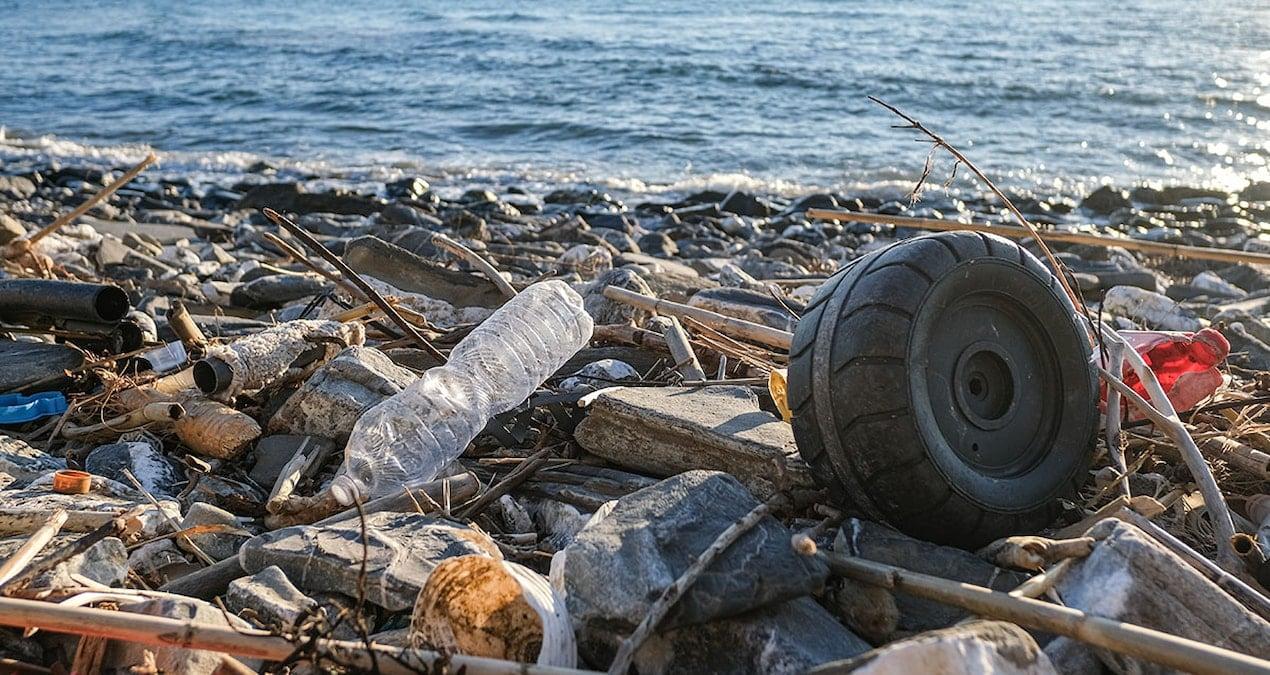 plastik-atik-ithalati-yasaklandi-yakilan-atiklarin-sonu-LTwifhnU.jpg