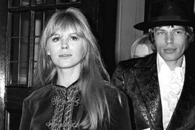 sanat-camiasi-yasta-muzik-dunyasinin-efsane-ismi-marianne-faithfull-hayatini-kaybetti-NM4gqpBH.jpg