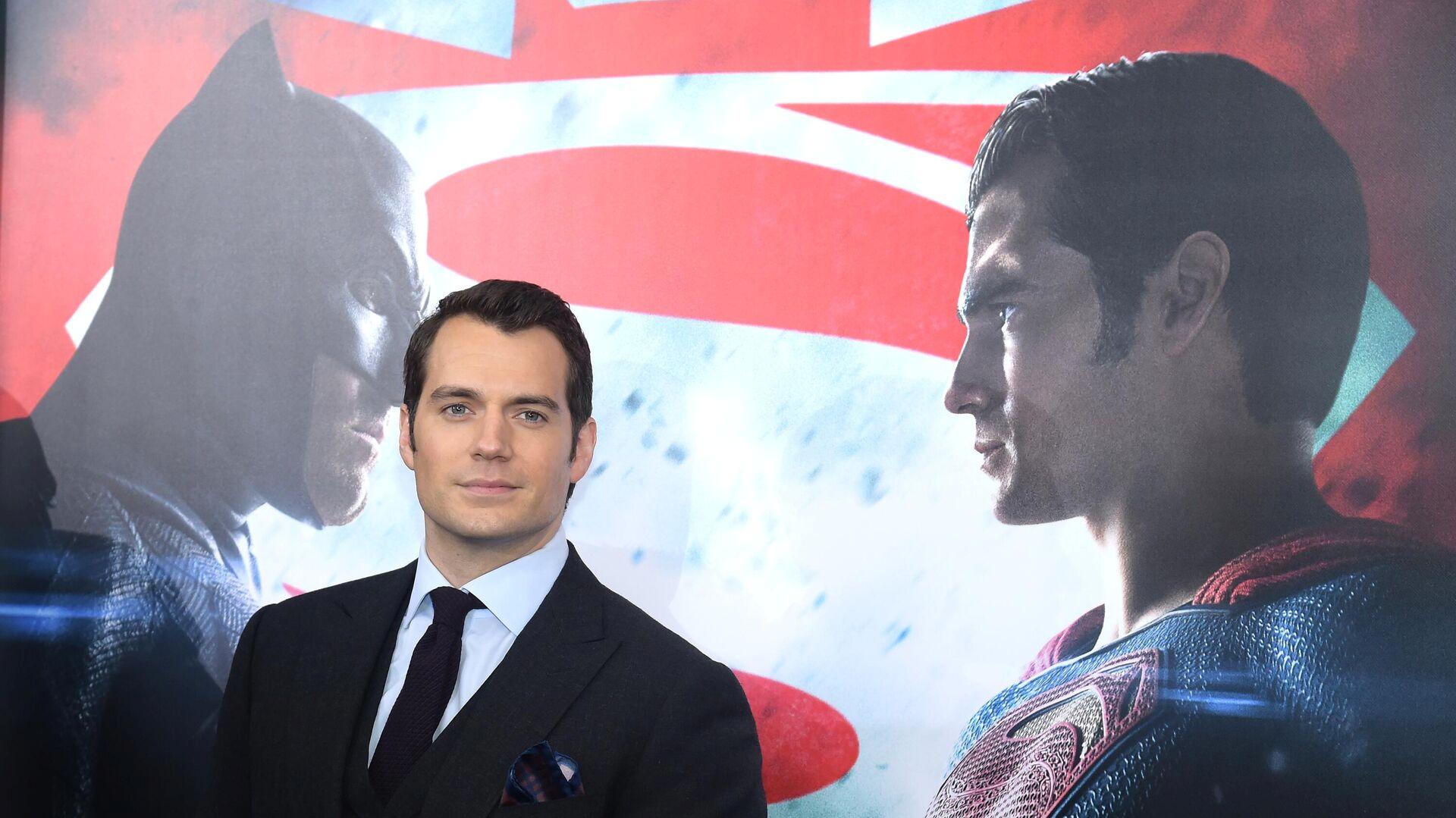 superman-roluyle-akillara-kazinan-henry-cavill-baba-oldu-HKsTlg3G.jpg