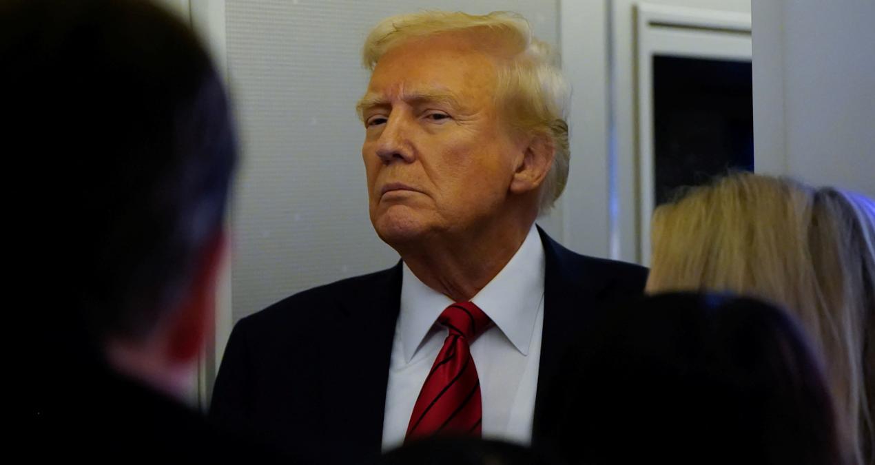 trumpin-orduyu-sarsan-kararnamesi-asi-karsitlarinin-gosterisi-ve-donusum-sureci-bZliPsyF.jpg