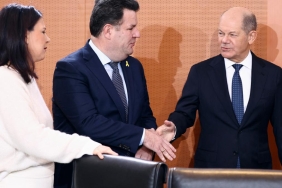 ukrayna-savasi-alman-hukumetinin-ikiye-bolunmesine-neden-olan-olaylar-9sOqqQ8m.jpg