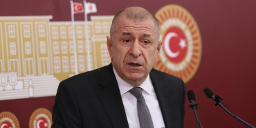 umit-ozdagdan-demirtas-benzetmesine-tepki-teror-orgutu-ile-is-birligi-yapanlarla-ayni-noktada-degiliz-DBvZXsLM.jpg