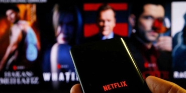 2025te-netflixte-bizi-bekleyen-yapimlar-frankensteindan-cabin-10daki-kadina-happy-gilmore-2ye-kadar-heyecan-verici-yenilikler-ZP19dqpn.jpg