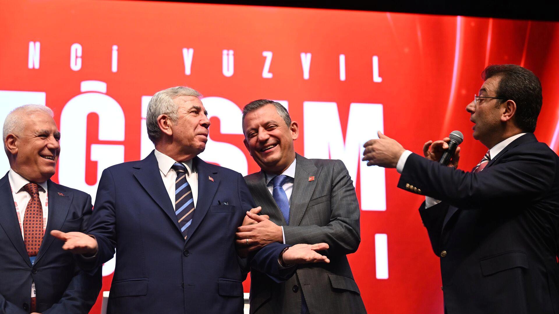 abdulkadir-selvi-mansur-yavasin-on-secime-katilmayi-dusunmedigi-soyleniyor-QumJRYUY.jpg