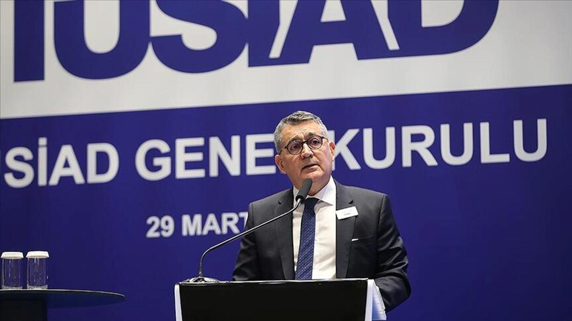 ahmet-hakandan-tusiada-oyle-antipatik-bir-figure-donustun-ki-her-elestiride-ecevit-hukumetini-dusurmen-akla-geliyor-YDy5zW13.jpg