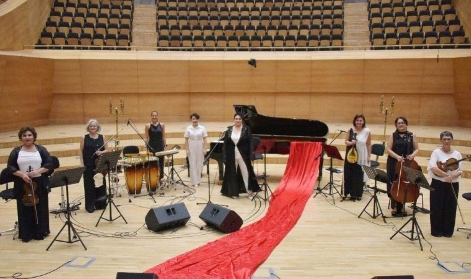 allegra-ensemble-ile-anma-9-subatta-depremin-ardinda-biraktiklariyla-yuzlesiyoruz-2fSTNHDK.jpg