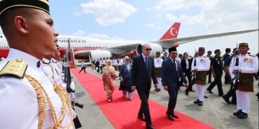 asyaya-uc-ucakla-yapilan-essiz-seyahat-DGunNjEQ.jpg