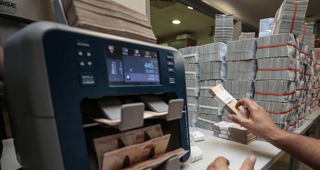atm-mobil-ve-sube-ucretlerinde-degisiklik-banka-islemlerindeki-masraflar-yukseldi-BhGeCKim.jpg