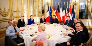 avrupanin-cocuk-masasinda-kararsizligi-hala-adim-atamiyor-pyNPRsVN.jpg