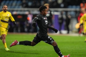 besiktasin-yeni-transferi-arroyo-ilk-kez-sahada-vDSrzXJU.jpg