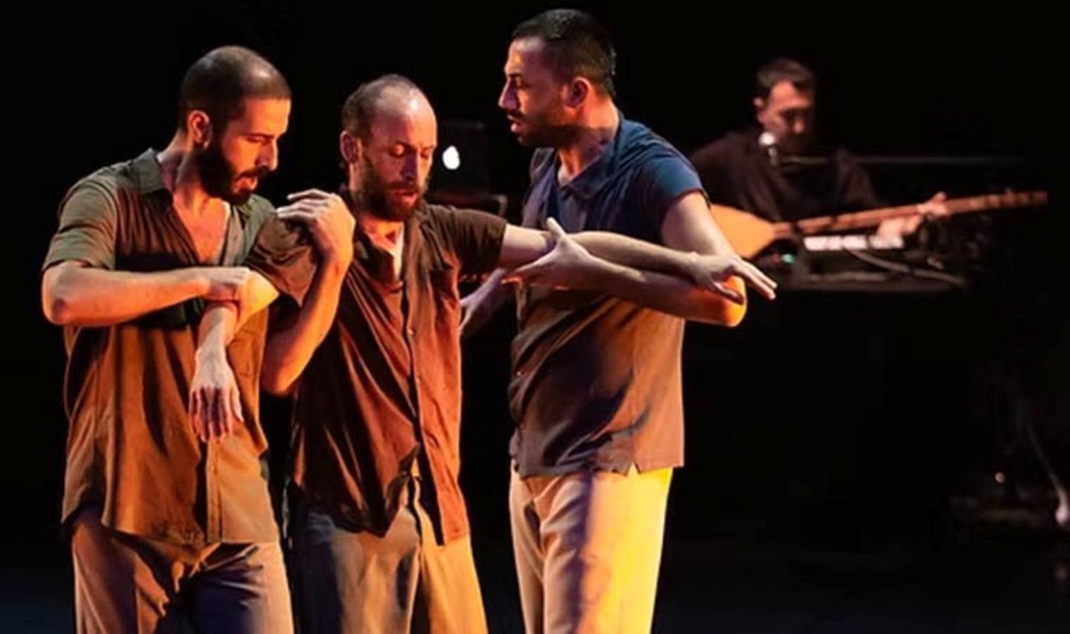 cagdas-dans-ve-canli-muzik-semah-ve-deyislerin-ilham-verdigi-coklugun-birligi-Xrx1SbED.jpg