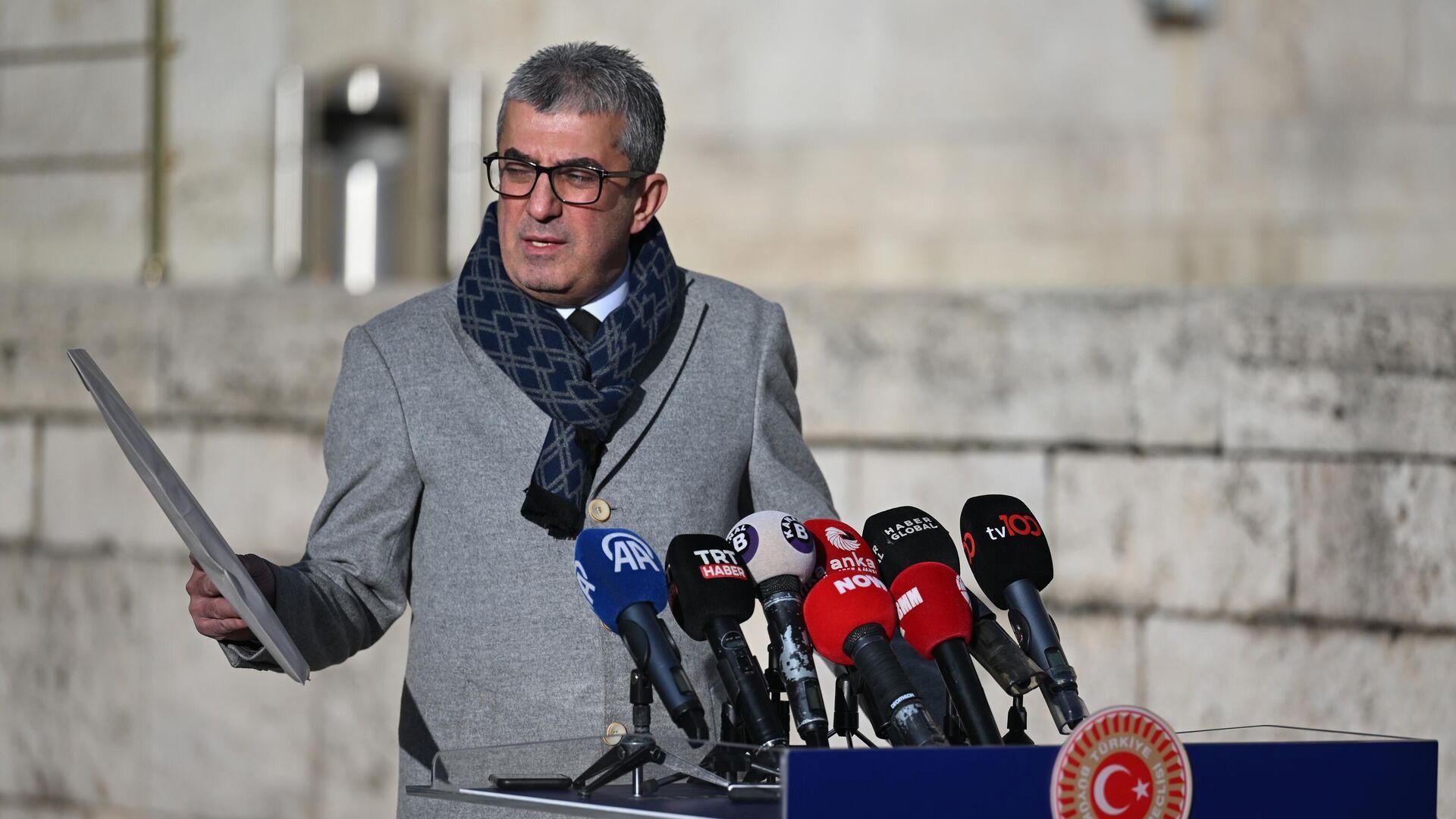 chpde-on-secim-icin-imamogluna-116-imza-verildi-Ltm86aZl.jpg