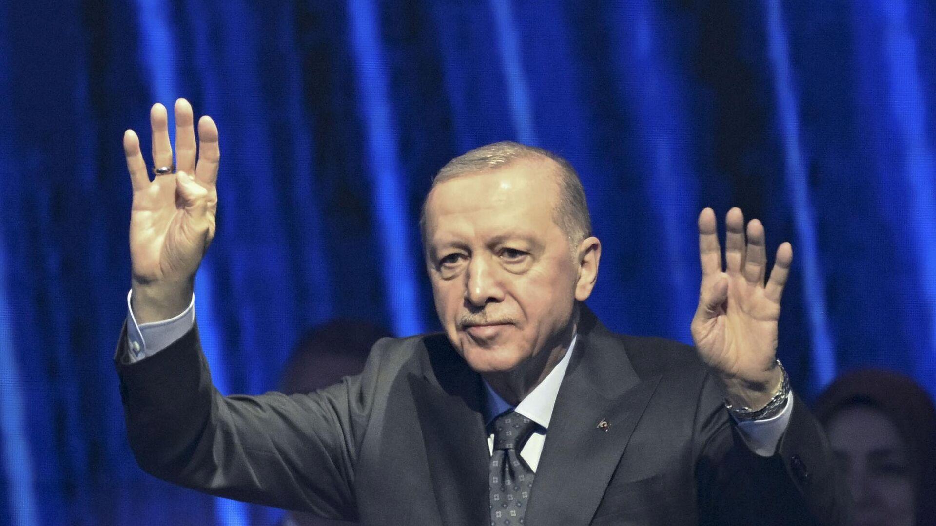 cumhurbaskani-erdogan-il-baskanlarimizin-dortte-ucu-ilce-baskanlarimizin-ucte-ikisi-degisti-WCeQy8t5.jpg