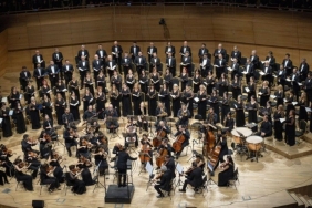 devlet-coksesli-korosu-anilarin-melodisiyle-dolu-unutulmaz-bir-anma-konseri-KWhcYEpq.jpg