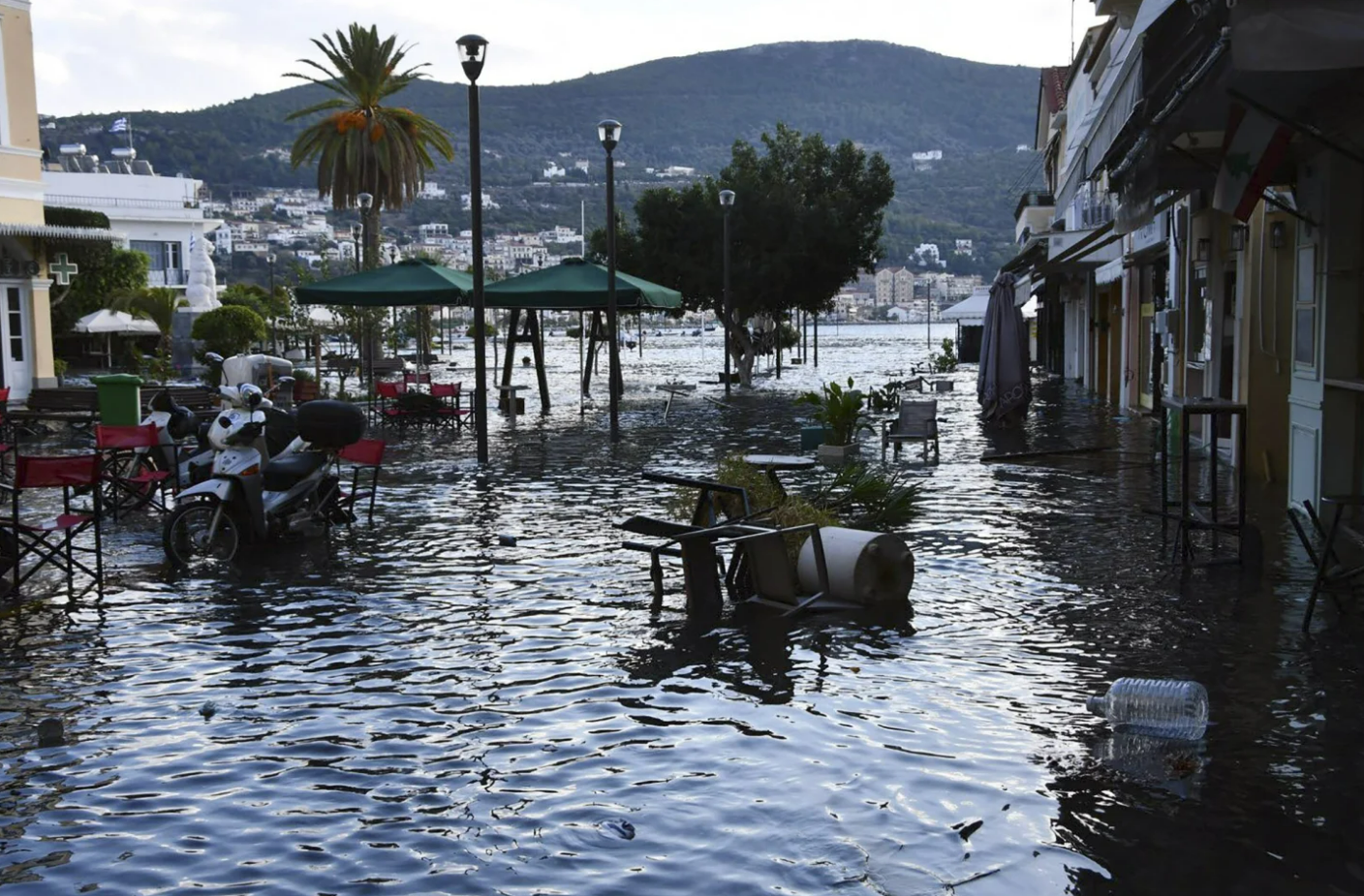2017, Lesbos Depremi ve Tsunami Uyarıları