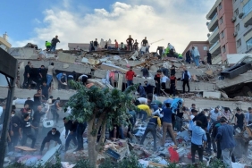 ege-denizinde-deprem-firtinasi-okullari-kapatan-tsunami-tehdidi-QcYuGpUQ.jpg