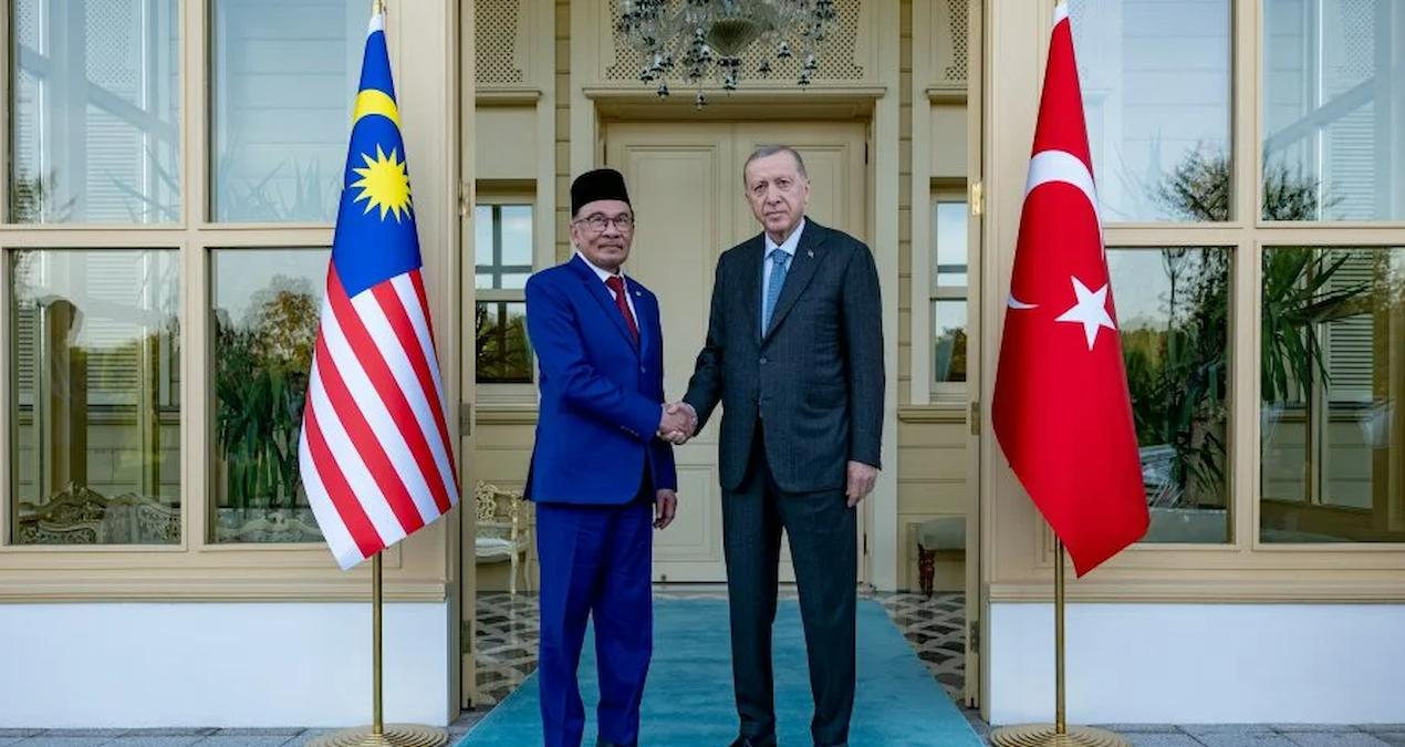 erdoganin-ziyareti-o-ulkede-muhalefet-ayaklandi-cgHmitOn.jpg