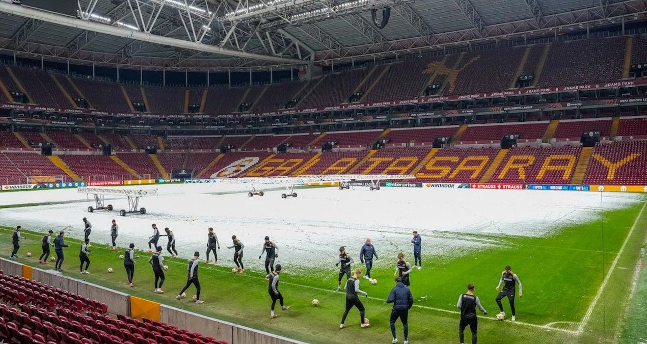 galatasaray-ve-az-alkmaar-tarihi-bir-karsilasma-NnmUOEOZ.jpg