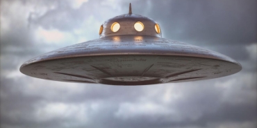 gizemli-gok-olayi-pilotun-ufo-ile-yuz-yuze-geldigi-sasirtici-anlar-TKbsZVde.jpg