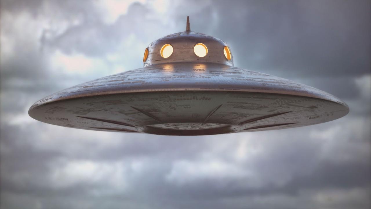 gizemli-gok-olayi-pilotun-ufo-ile-yuz-yuze-geldigi-sasirtici-anlar-TKbsZVde.jpg