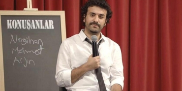 hasan-can-kayanin-programinda-olay-yaratan-kuzenimin-esi-benden-hoslaniyor-aciklamasi-sahne-yayindan-kaldirildi-Gqm9Ha4R.jpg