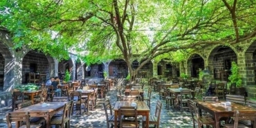 hasan-pasanin-mirasi-suluklu-ve-deliller-hanlarinin-yapay-zeka-ile-yeniden-dirilisi-qCusv4xg.jpg