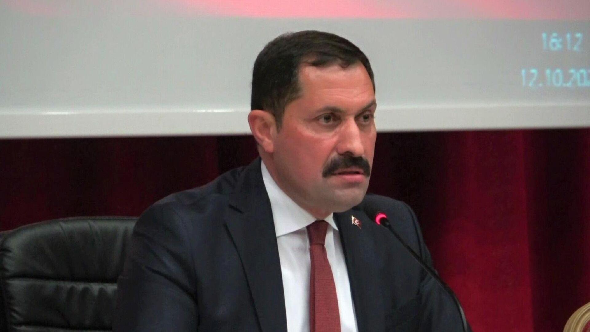 hatay-valisi-masatli-yardimlara-her-zaman-acigiz-ama-kimsenin-yardimina-gore-de-kendimizi-planlamayiz-2CXNX8HP.jpg
