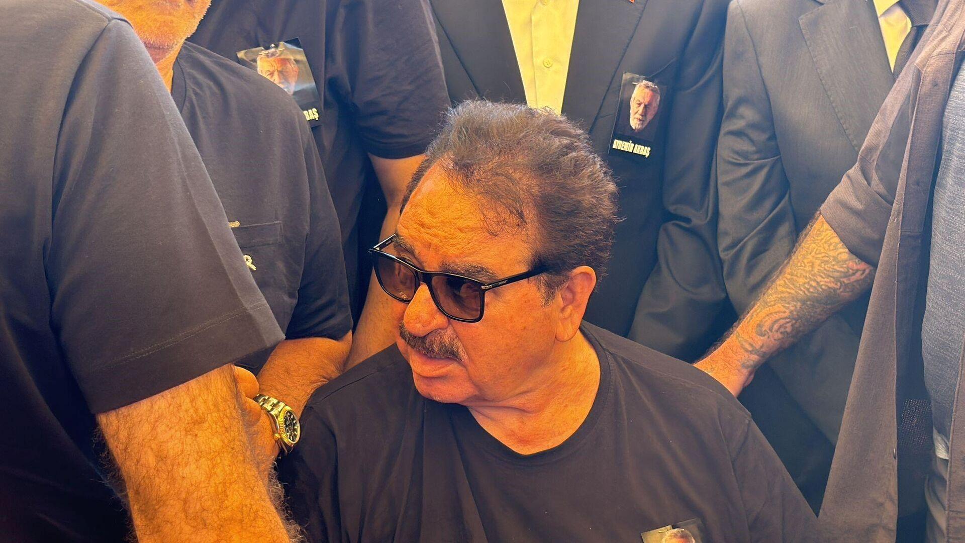 ibrahim-tatlises-aci-haberle-yikildi-ahmet-izgi-hayatini-kaybetti-OJZIFBjB.jpg