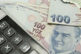 ihtiyac-kredisi-basvurularinda-rekor-artis-50-bin-tlnin-geri-odeme-plani-sqONx7LF.jpg