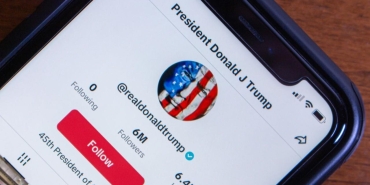 iphonea-irkci-dediginizde-trumpin-golgesinde-kalan-anlamlar-3KjdIgJw.jpg