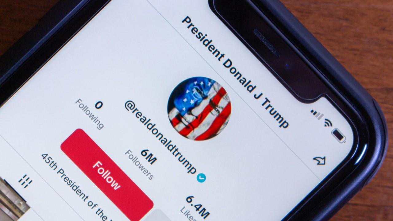 iphonea-irkci-dediginizde-trumpin-golgesinde-kalan-anlamlar-3KjdIgJw.jpg