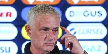 jose-mourinho-ghezzalin-soyledigi-seyler-gizli-kaldi-ywaBI9S6.jpg